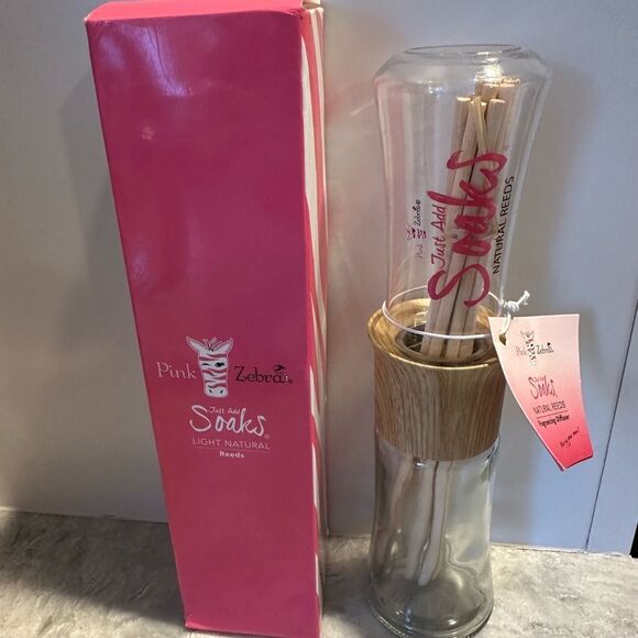 Pink Zebra Reed Diffuser Natural New in Box - Picture 1 of 1
